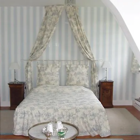 Domaine De L'etang Bed and breakfast 2*